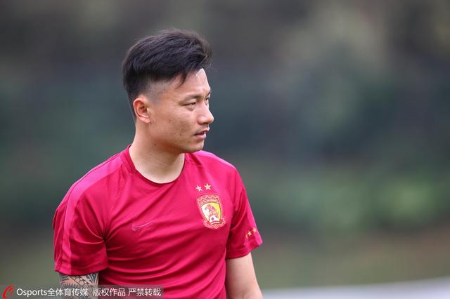 一位热裤的小叔母