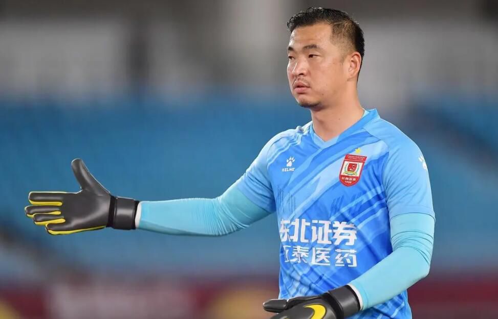 男同体育生gay吞精流白色